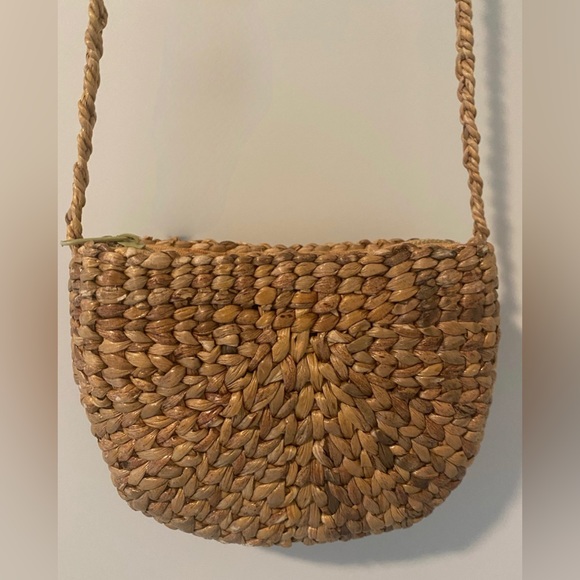 Small Straw Woven Purse - Picture 2 of 5